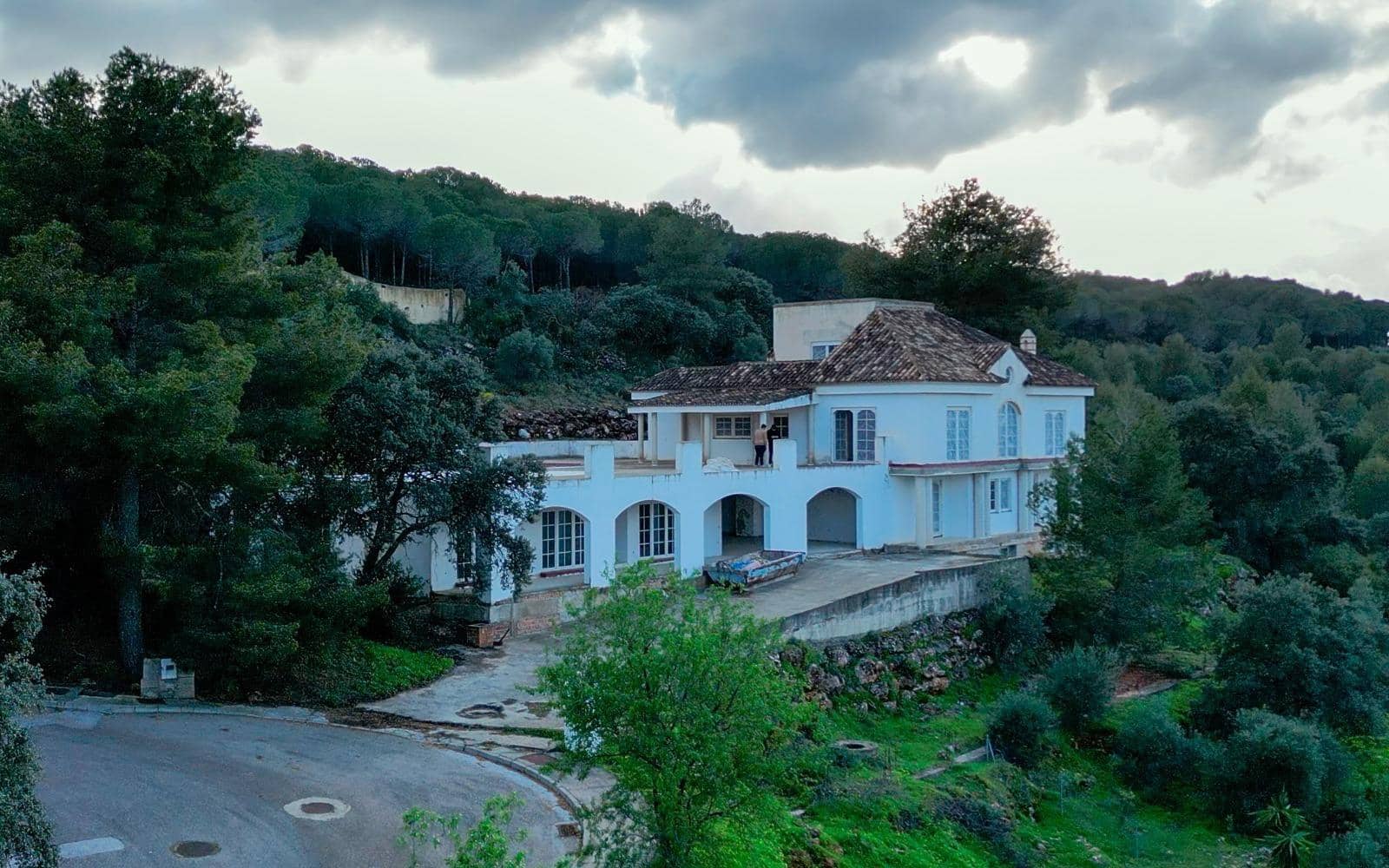 9 bedroom Villa for sale in Alhaurin el Grande - € 875,000 (Ref: 8623667)