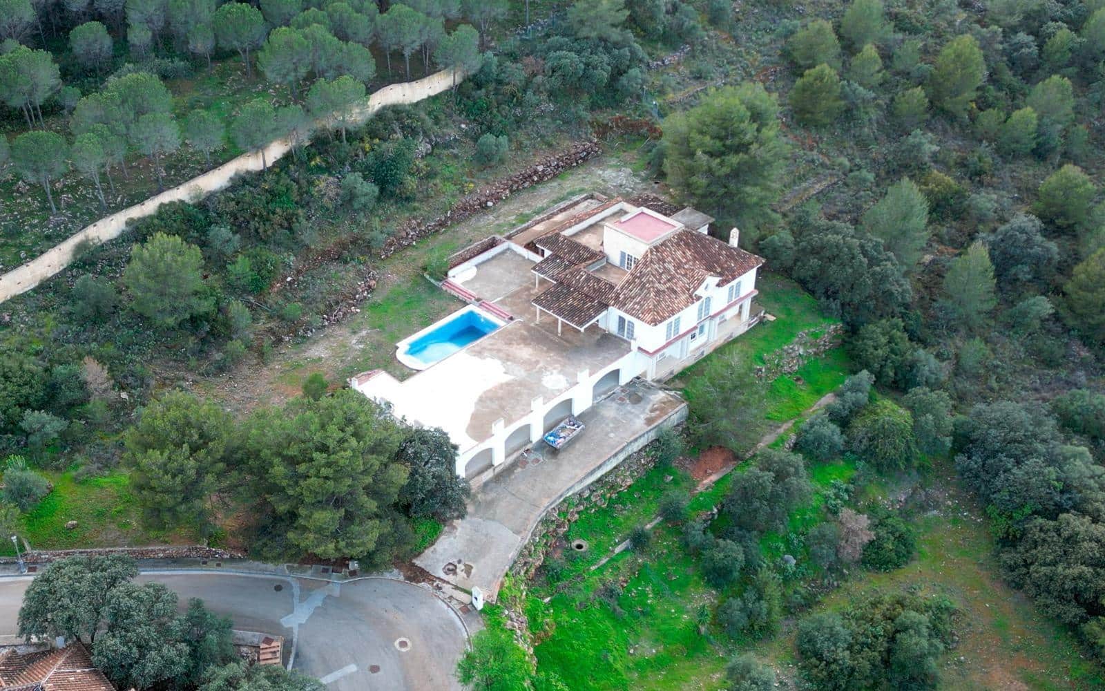 9 bedroom Villa for sale in Alhaurin el Grande - € 875,000 (Ref: 8623667)