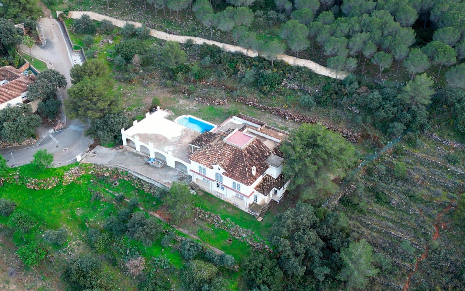 9 bedroom Villa for sale in Alhaurin el Grande - € 875,000 (Ref: 8623667)