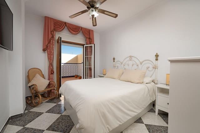 8 soverom Rekkehus til salgs i Alhaurín el Grande med garasje - € 449 950 (Ref: 8645225)