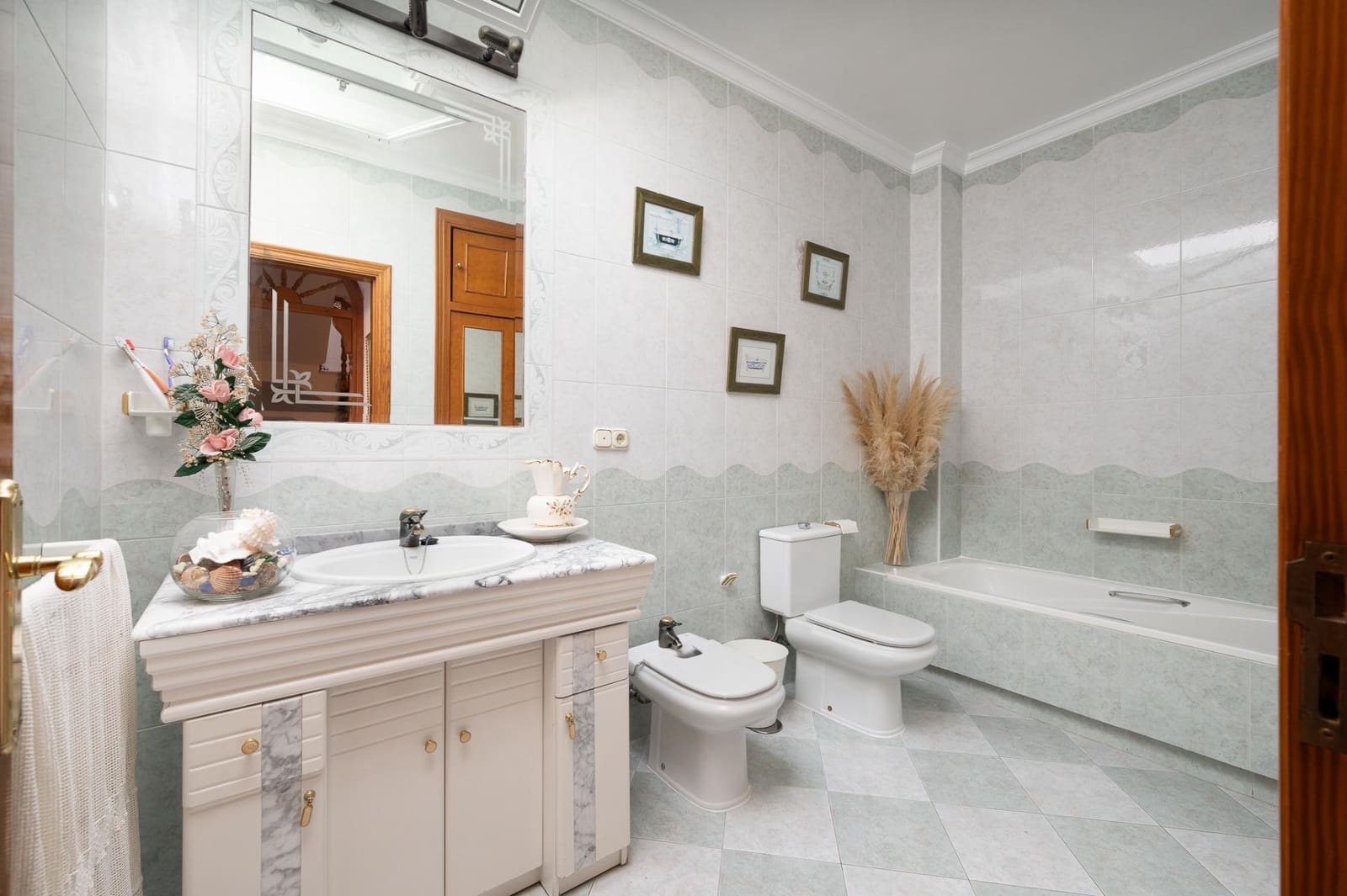 8 soverom Rekkehus til salgs i Alhaurin el Grande med garasje - € 449 950 (Ref: 8645225)