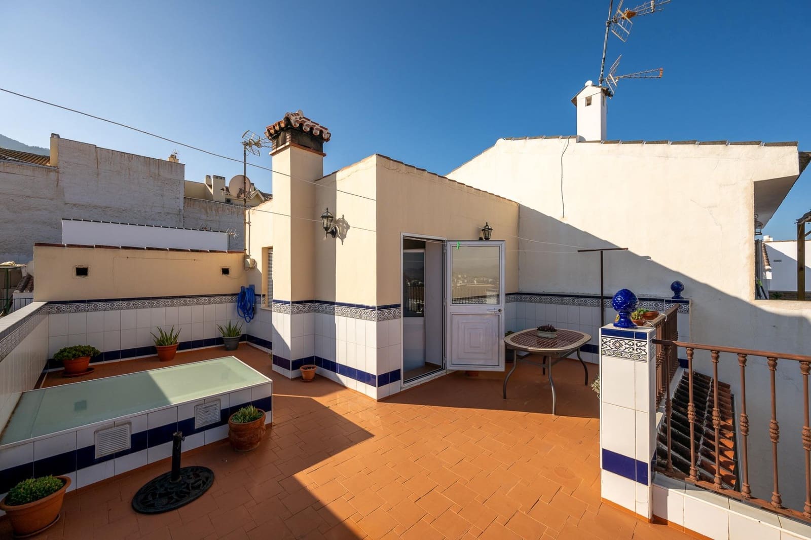 8 soverom Rekkehus til salgs i Alhaurin el Grande med garasje - € 449 950 (Ref: 8645225)