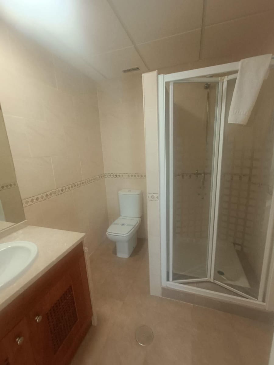 3 soveværelse Rækkehus til salg i Alhaurin de la Torre med swimmingpool - € 429.990 (Ref: 8696402)