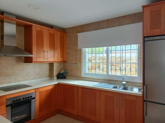 3 slaapkamer Rijtjeshuis te koop in Alhaurín de la Torre met zwembad - € 429.990 (Ref: 8696402)