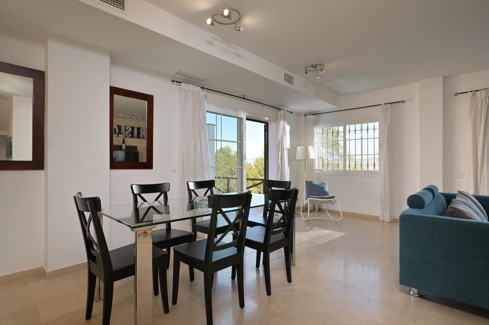 4 soveværelse Rækkehus til salg i Alhaurin de la Torre med swimmingpool - € 599.990 (Ref: 8778668)