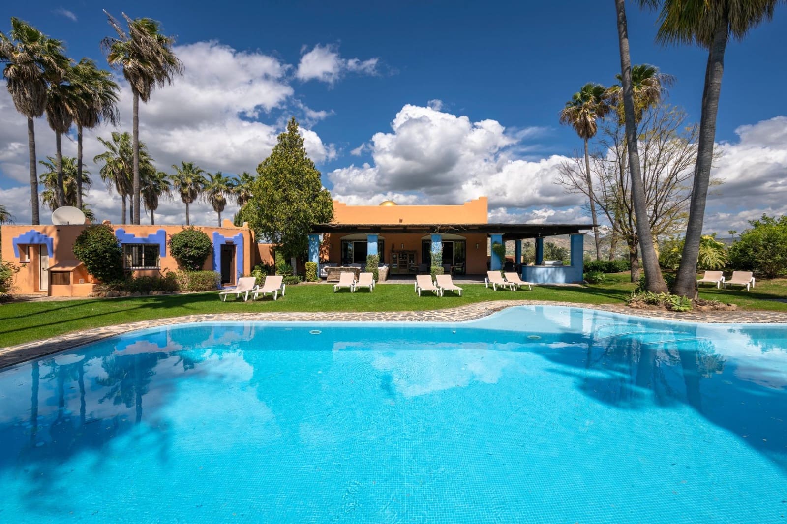 9 quarto Quinta/Casa Rural para venda em Alhaurin el Grande com piscina - 1 150 000 € (Ref: 8843409)