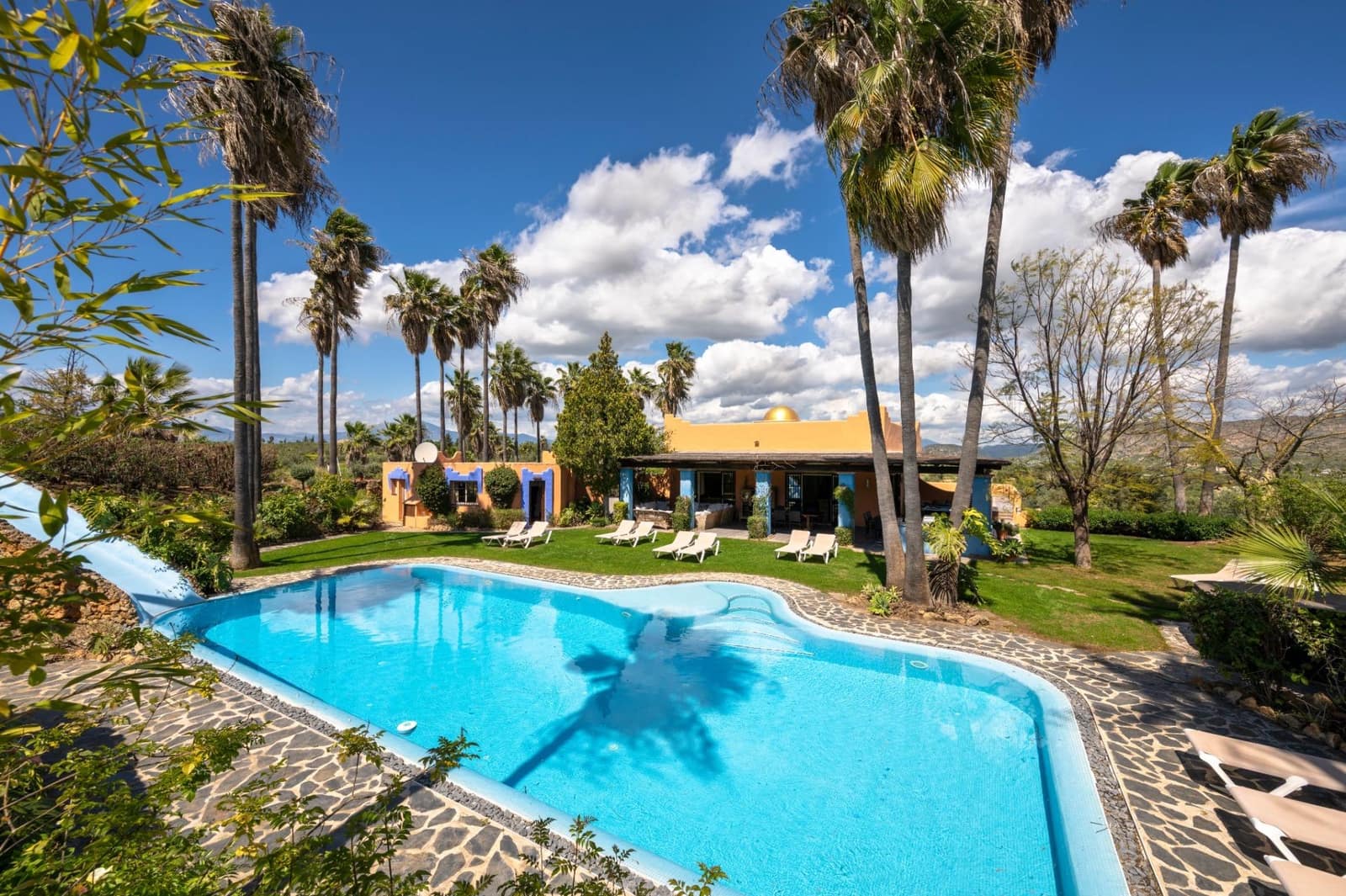 9 quarto Quinta/Casa Rural para venda em Alhaurin el Grande com piscina - 1 150 000 € (Ref: 8843409)