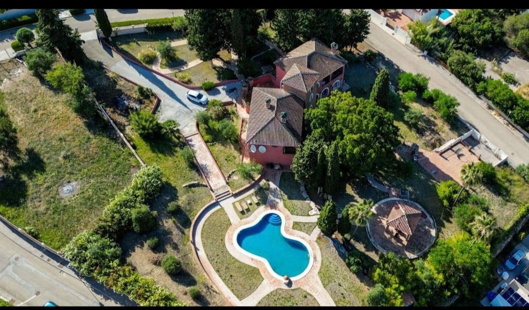 5 soverom Villa til salgs i Alhaurin el Grande med svømmebasseng - € 950 000 (Ref: 8869841)