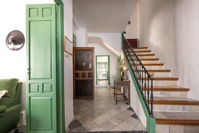 7 soverom Rekkehus til salgs i Tolox - € 299 500 (Ref: 8912947)