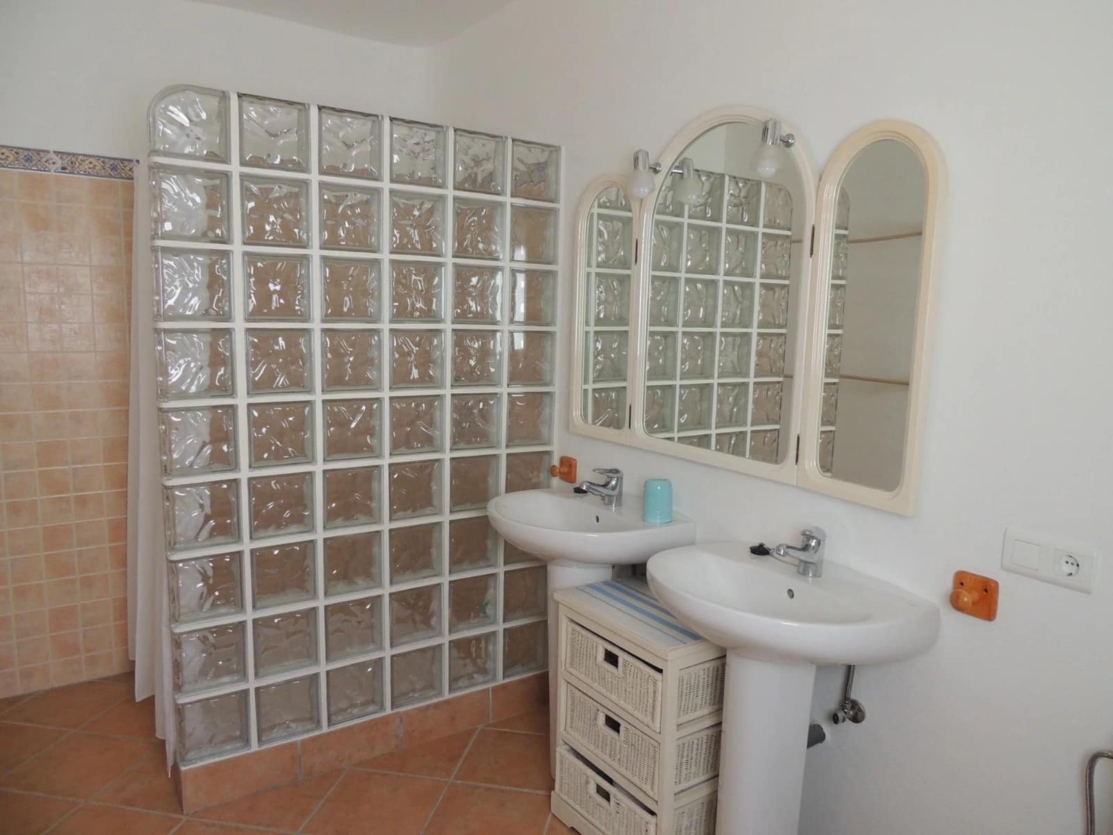 6 sypialnia Dom szeregowy na sprzedaż w Tolox - 275 000 € (Ref: 8992250)