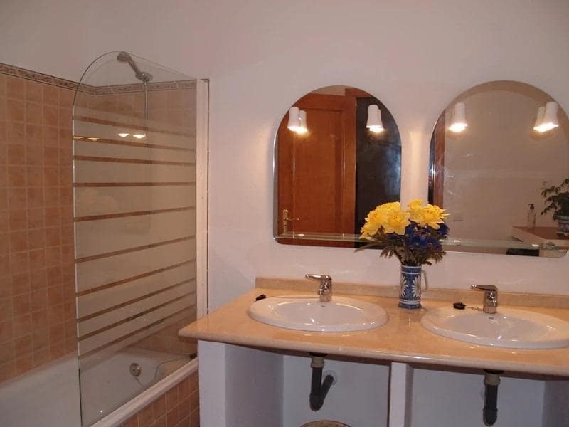 6 sypialnia Dom szeregowy na sprzedaż w Tolox - 275 000 € (Ref: 8992250)