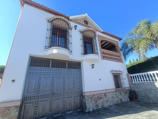 4 soveværelse Villa til salg i Alhaurín el Grande med swimmingpool - € 629.000 (Ref: 9015110)