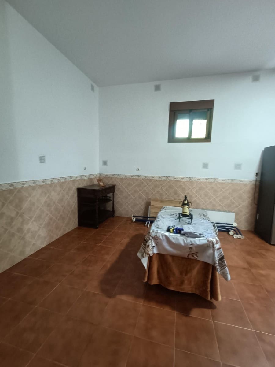 4 bedroom Villa for sale in Alhaurin el Grande with pool garage - € 629,000 (Ref: 9015110)