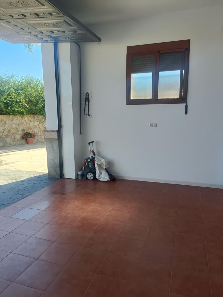 4 bedroom Villa for sale in Alhaurin el Grande with pool garage - € 629,000 (Ref: 9015110)