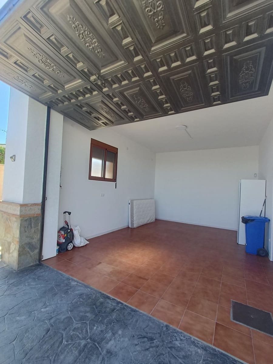4 bedroom Villa for sale in Alhaurin el Grande with pool garage - € 629,000 (Ref: 9015110)