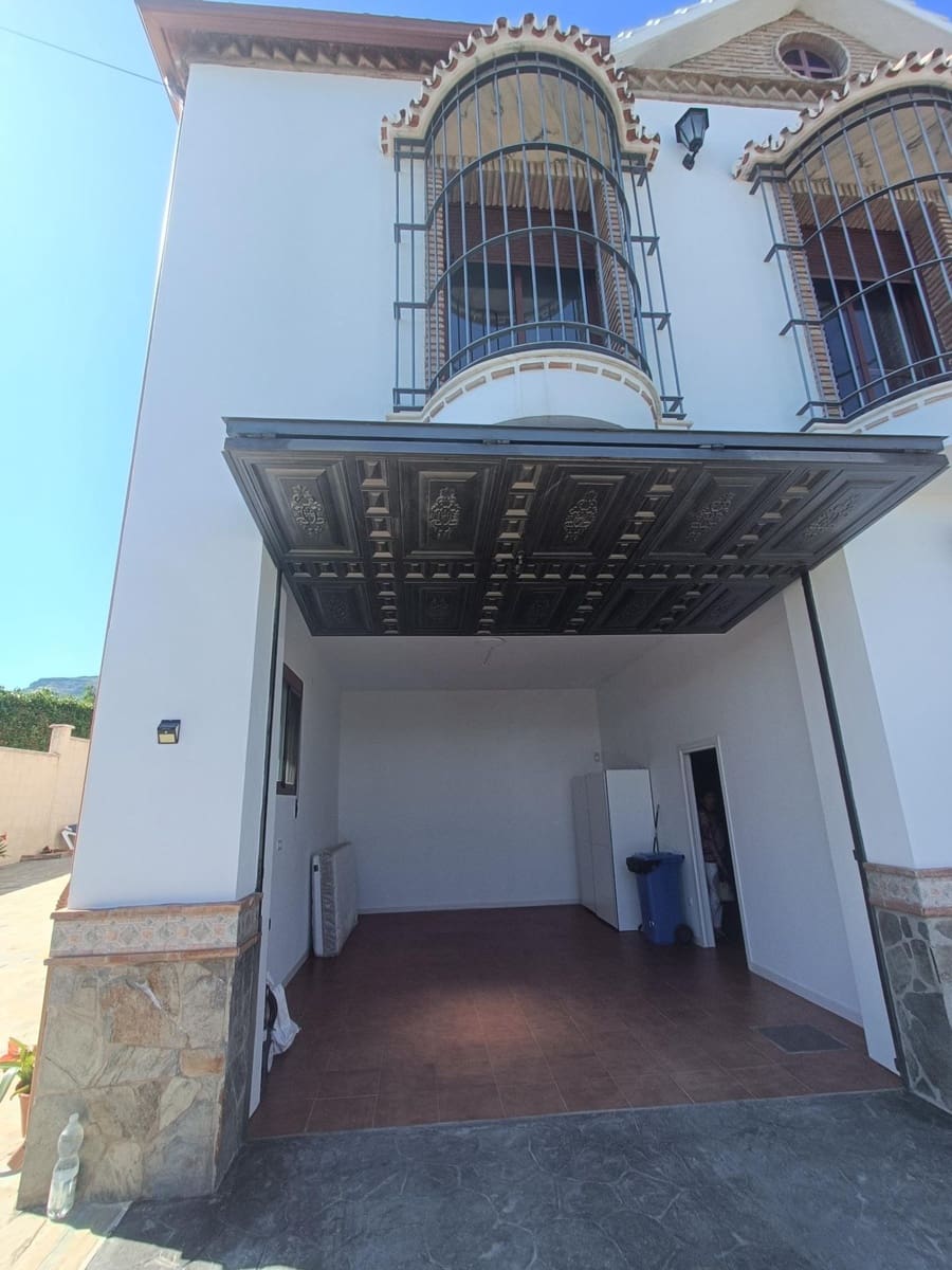 4 bedroom Villa for sale in Alhaurin el Grande with pool garage - € 629,000 (Ref: 9015110)