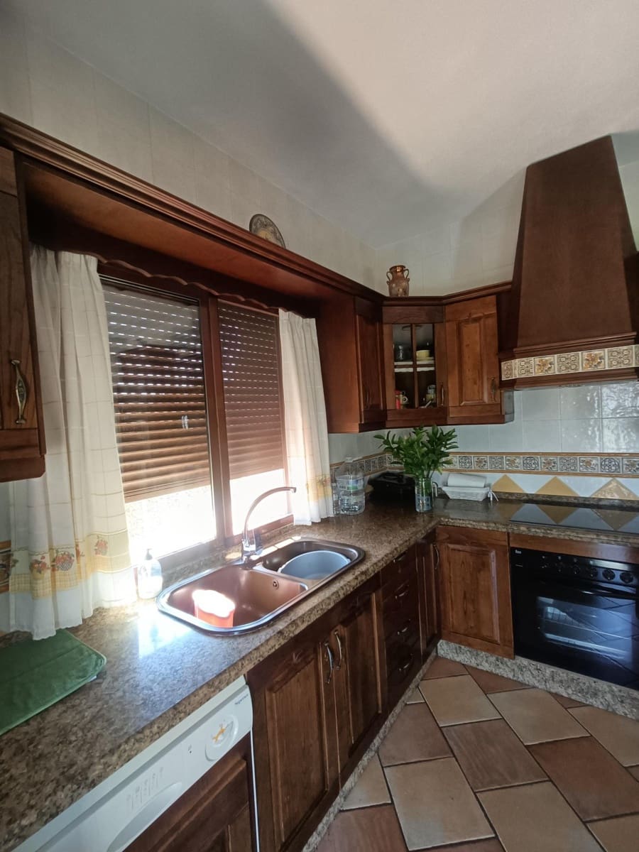 4 bedroom Villa for sale in Alhaurin el Grande with pool garage - € 629,000 (Ref: 9015110)
