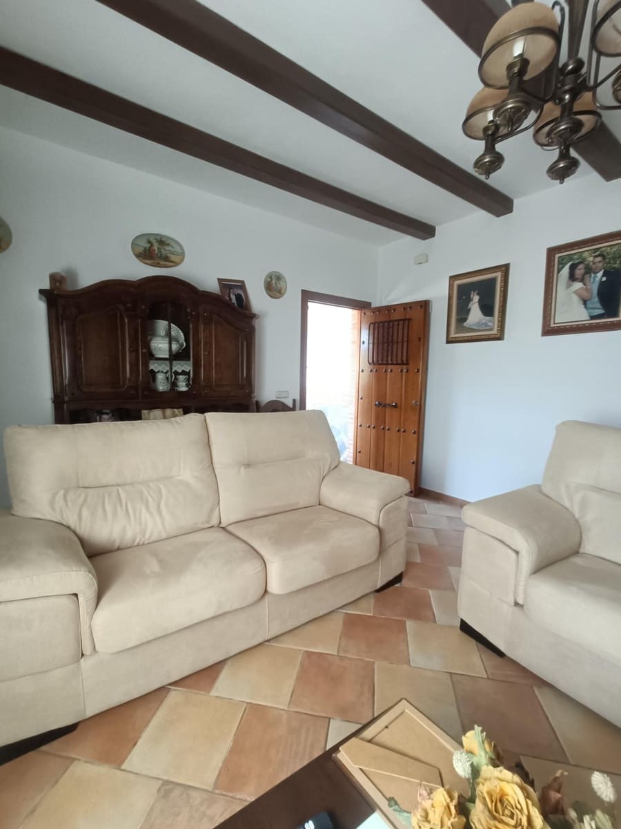 4 bedroom Villa for sale in Alhaurin el Grande with pool garage - € 629,000 (Ref: 9015110)