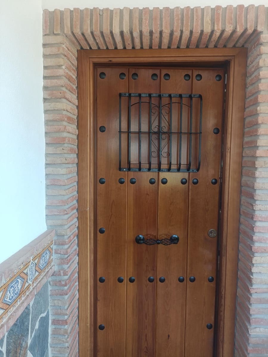 4 bedroom Villa for sale in Alhaurin el Grande with pool garage - € 629,000 (Ref: 9015110)