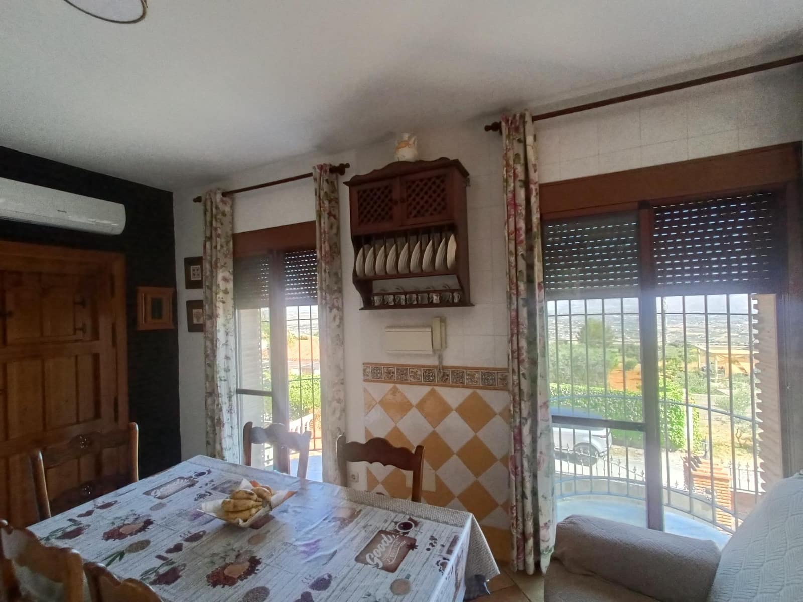 4 bedroom Villa for sale in Alhaurin el Grande with pool garage - € 629,000 (Ref: 9015110)