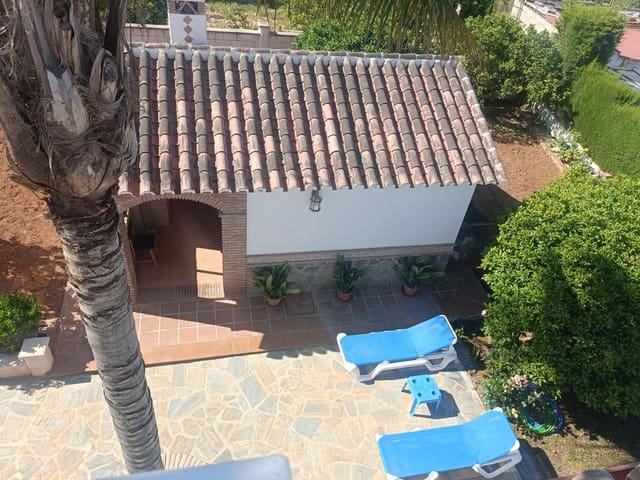 4 soveværelse Villa til salg i Alhaurín el Grande med swimmingpool garage - € 629.000 (Ref: 9015110)