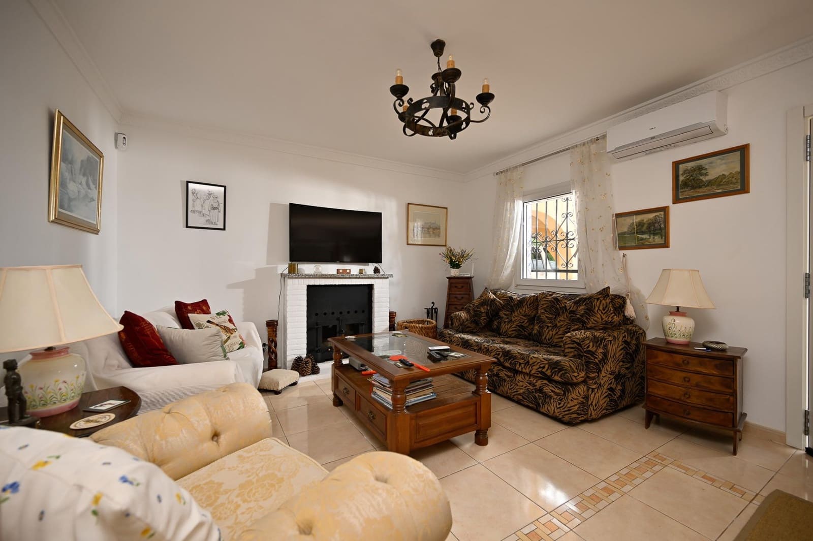 4 soveværelse Villa til salg i Alhaurin el Grande med swimmingpool - € 549.995 (Ref: 9152146)