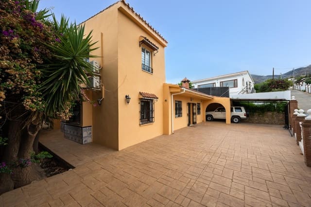 4 slaapkamer Villa te koop in Alhaurín el Grande met zwembad garage - € 549.995 (Ref: 9152146)