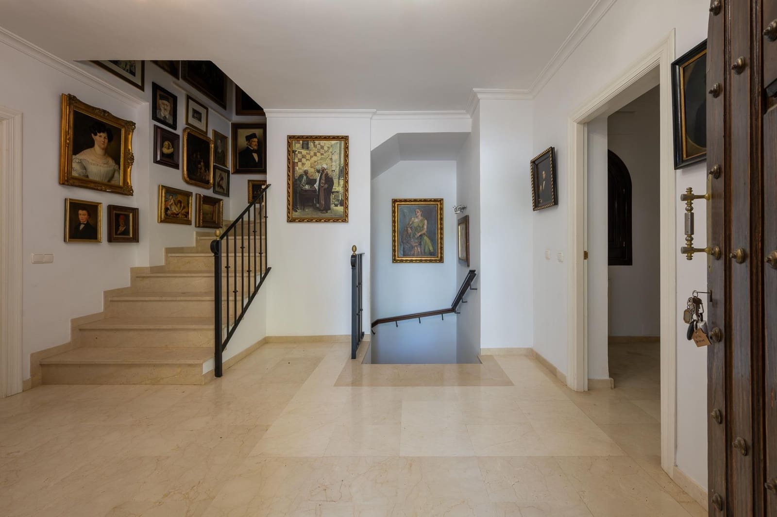13 bedroom Villa for sale in Alhaurin el Grande with pool garage - € 2,850,000 (Ref: 9171413)