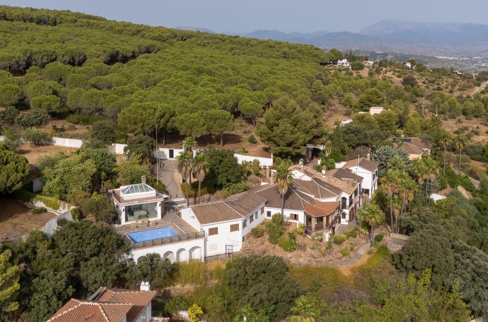 13 bedroom Villa for sale in Alhaurin el Grande with pool garage - € 2,850,000 (Ref: 9171413)