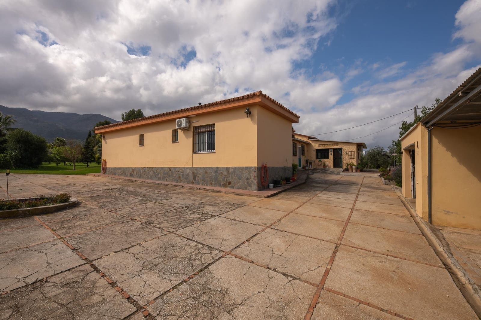4 bedroom Finca/Country House for sale in Alhaurin el Grande with pool - € 765,000 (Ref: 9255283)