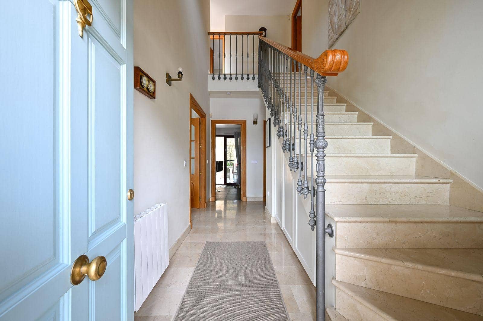 3 bedroom Townhouse for sale in Coin with pool - € 495,000 (Ref: 9591296)