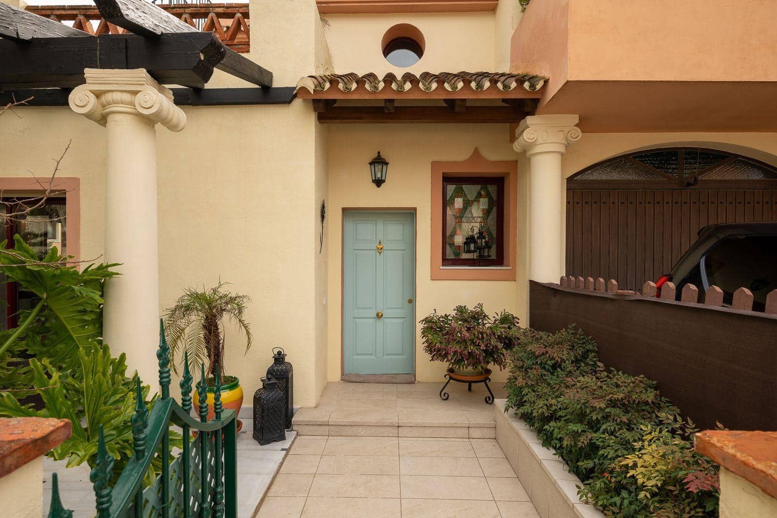 3 bedroom Townhouse for sale in Coin with pool - € 495,000 (Ref: 9591296)