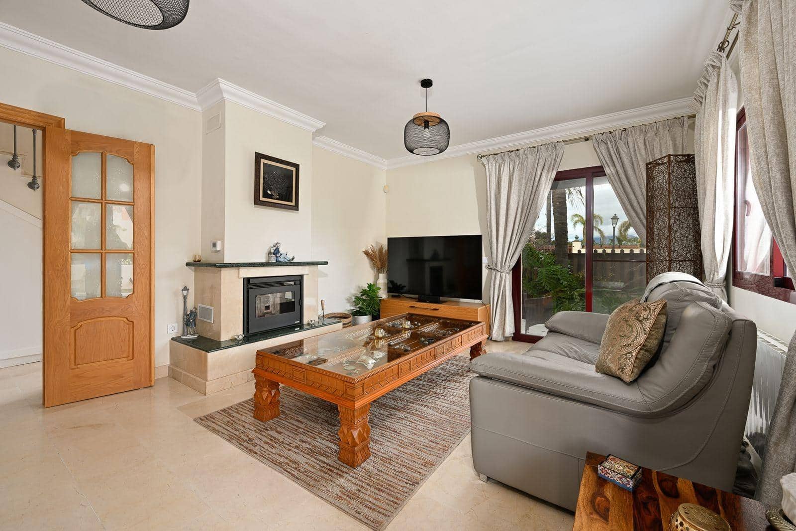 3 bedroom Townhouse for sale in Coin with pool - € 495,000 (Ref: 9591296)