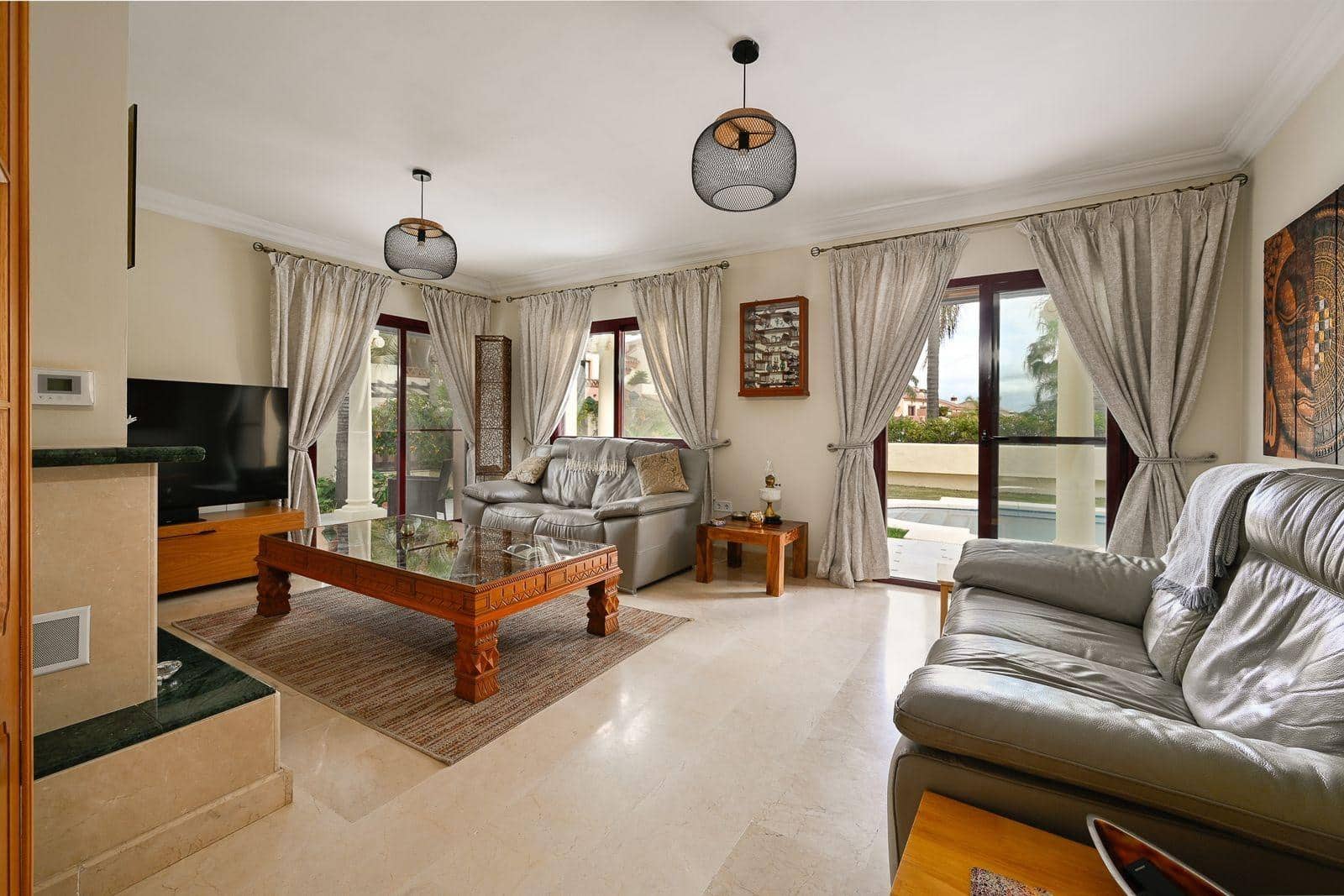 3 bedroom Townhouse for sale in Coin with pool - € 495,000 (Ref: 9591296)