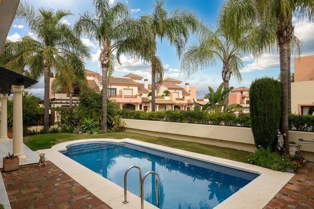 Casa de 3 habitaciones en Coín en venta con piscina - 495.000 € (Ref: 9591296)