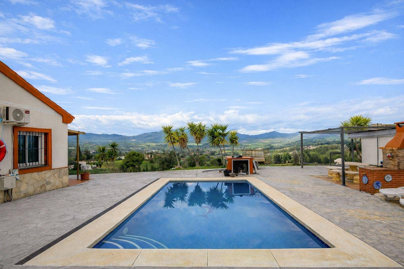 2 makuuhuone Maalaistalo myytävänä paikassa Coin mukana uima-altaan - 349 500 € (Ref: 9596134)