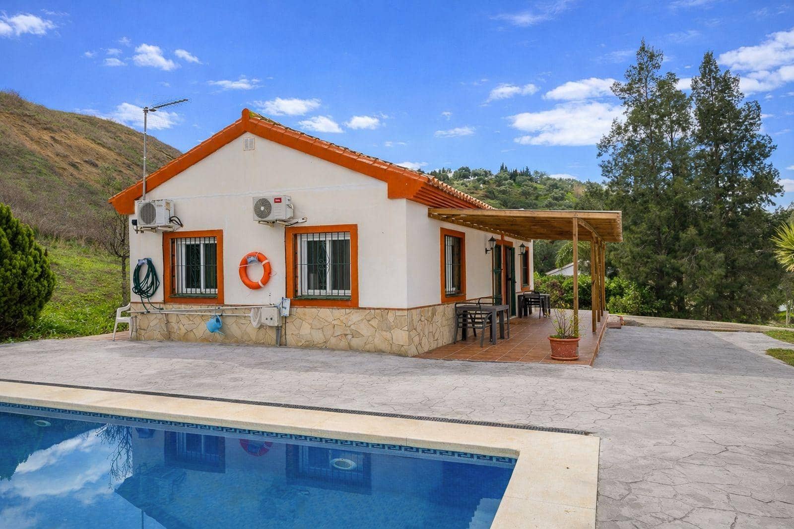 2 makuuhuone Maalaistalo myytävänä paikassa Coin mukana uima-altaan - 349 500 € (Ref: 9596134)