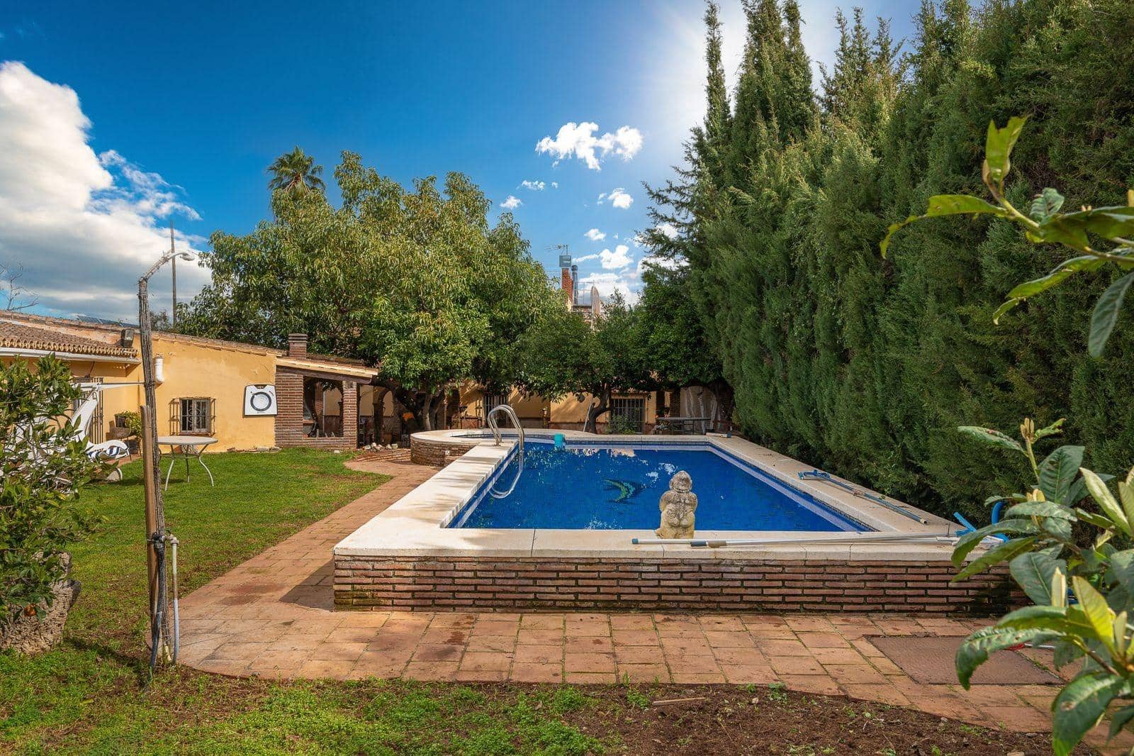 5 bedroom Finca/Country House for sale in Alhaurin el Grande with pool - € 550,000 (Ref: 9608079)