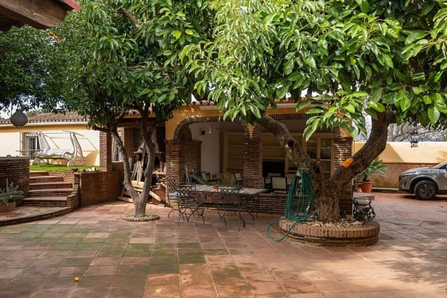 5 bedroom Finca/Country House for sale in Alhaurín el Grande with pool - € 550,000 (Ref: 9608079)