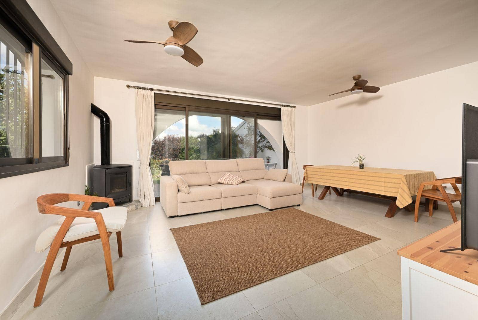 Pareado de 3 habitaciones en Alhaurín el Grande en venta con piscina - 449.500 € (Ref: 9738571)