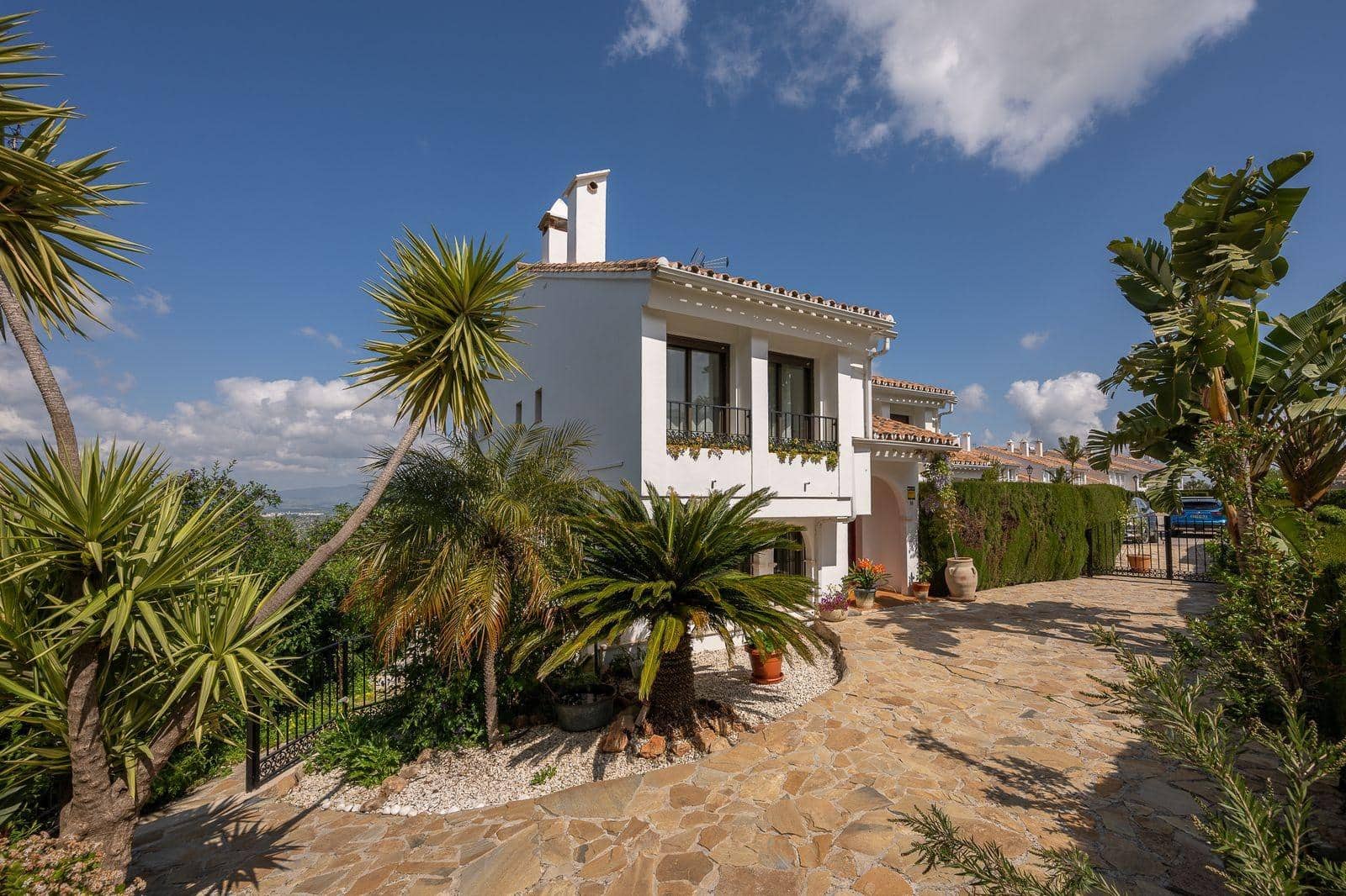 Pareado de 3 habitaciones en Alhaurín el Grande en venta con piscina - 449.500 € (Ref: 9738571)