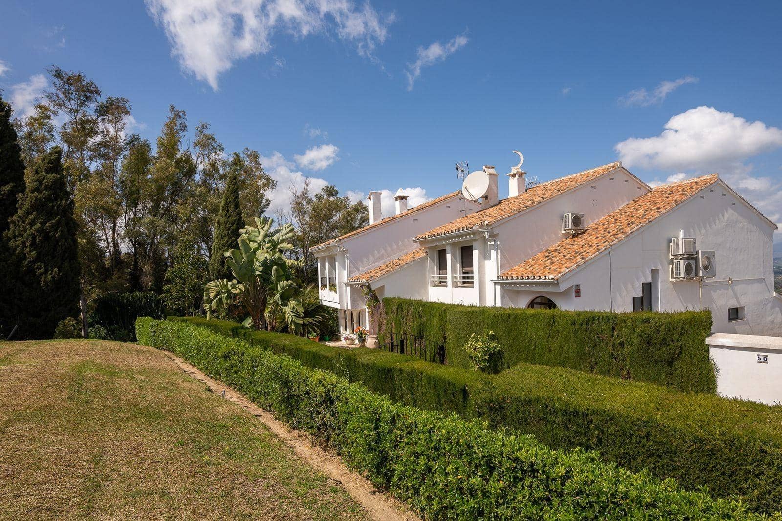 Pareado de 3 habitaciones en Alhaurín el Grande en venta con piscina - 449.500 € (Ref: 9738571)