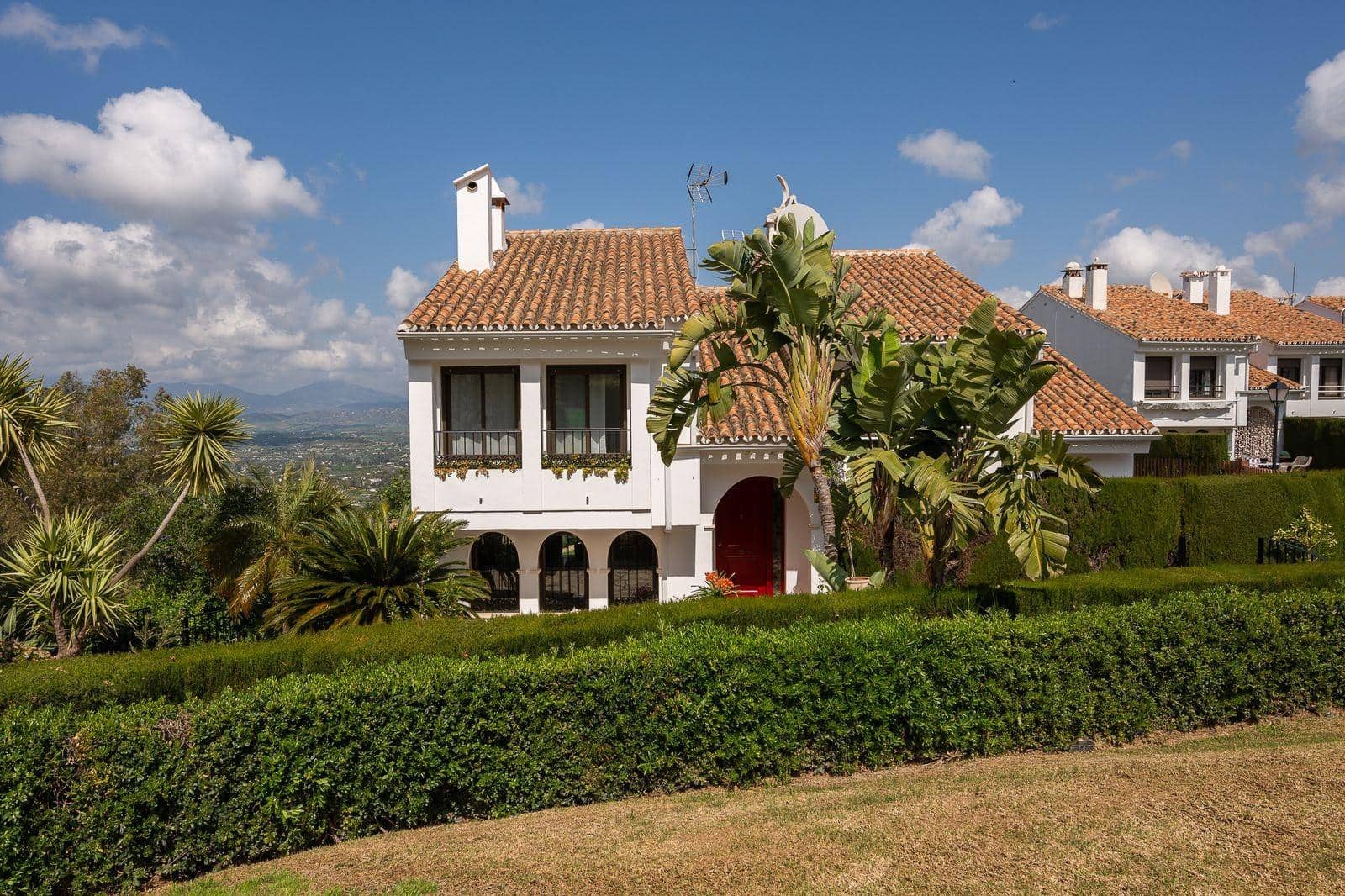 Pareado de 3 habitaciones en Alhaurín el Grande en venta con piscina - 449.500 € (Ref: 9738571)