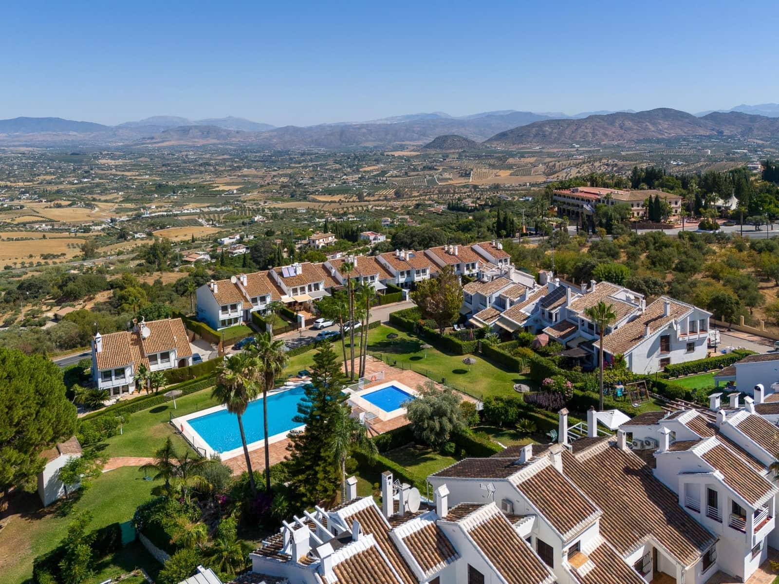 Pareado de 3 habitaciones en Alhaurín el Grande en venta con piscina - 449.500 € (Ref: 9738571)