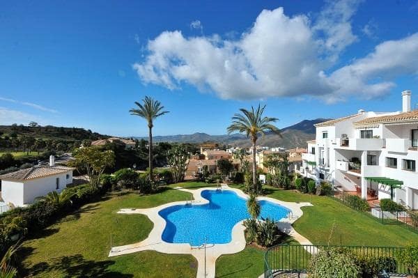 2 soveværelse Lejlighed til salg i Alhaurin Golf med swimmingpool - € 296.000 (Ref: 9752037)