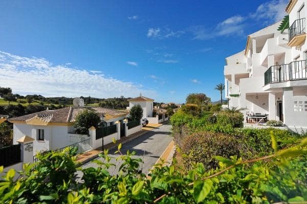 2 soveværelse Lejlighed til salg i Alhaurín Golf, Alhaurín el Grande med swimmingpool - € 296.000 (Ref: 9752037)