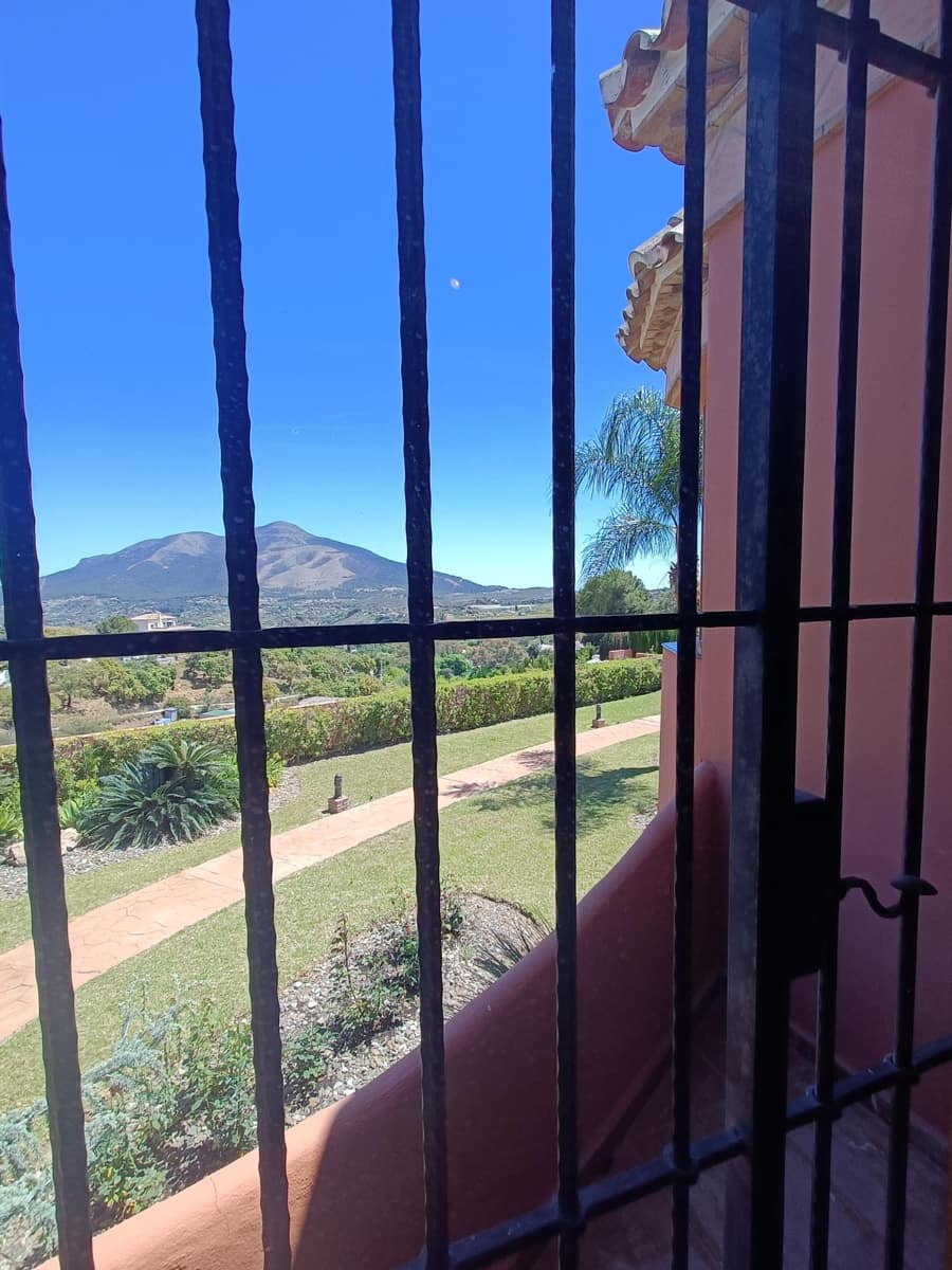 8 sypialnia Finka/Dom wiejski na sprzedaż w Coin z basenem garażem - 2 400 000 € (Ref: 9755692)