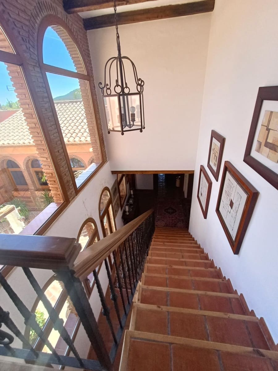 8 sypialnia Finka/Dom wiejski na sprzedaż w Coin z basenem garażem - 2 400 000 € (Ref: 9755692)