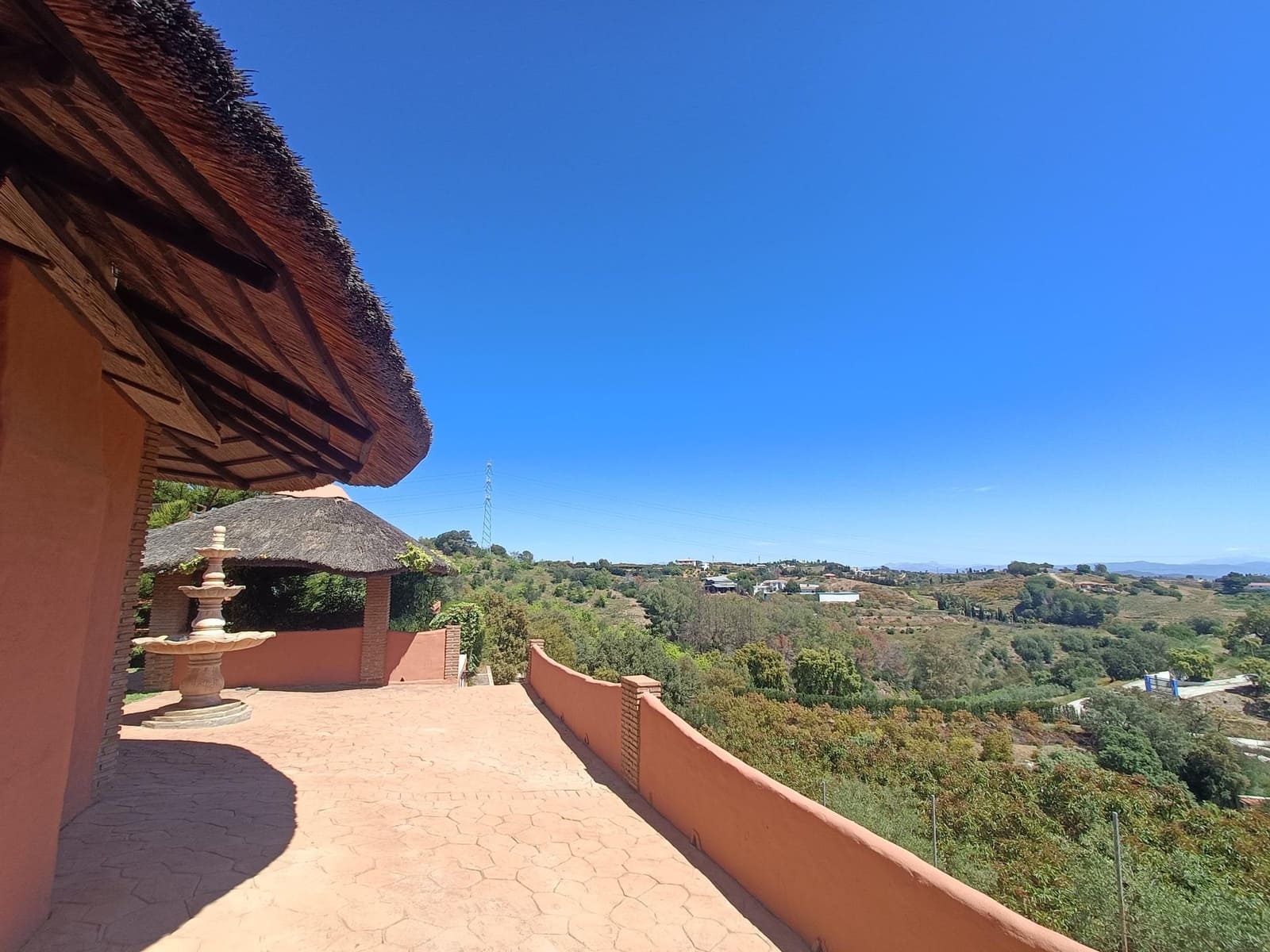 8 sypialnia Finka/Dom wiejski na sprzedaż w Coin z basenem garażem - 2 400 000 € (Ref: 9755692)