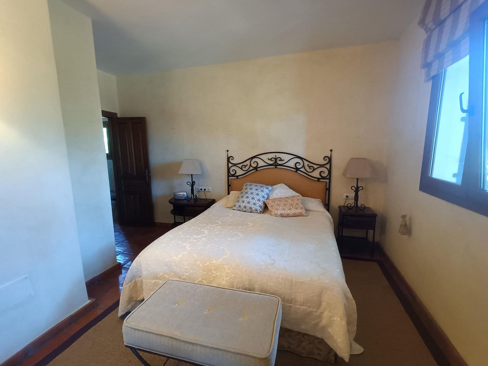 8 sypialnia Finka/Dom wiejski na sprzedaż w Coin z basenem garażem - 2 400 000 € (Ref: 9755692)